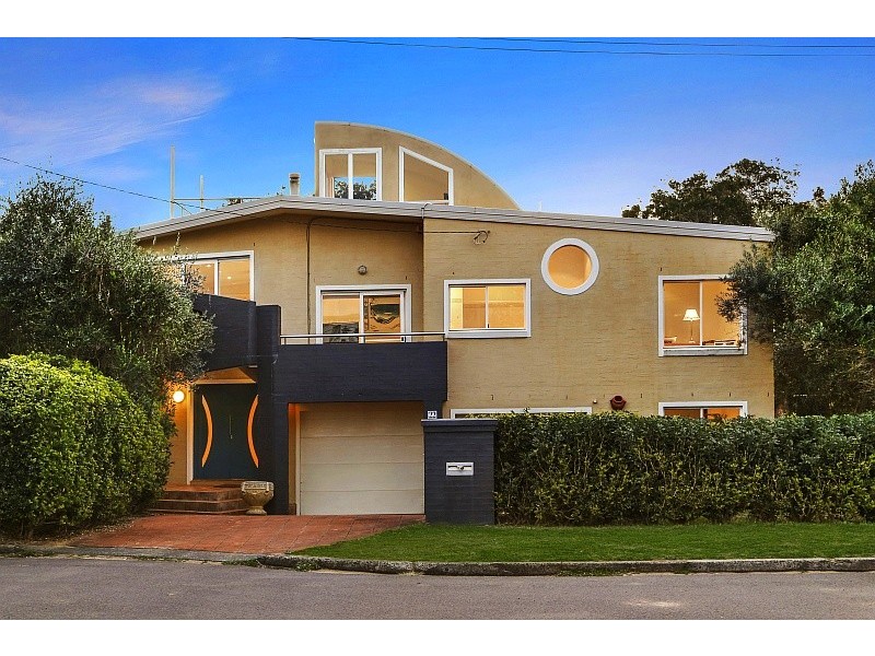 22 Bareena Avenue, North Avoca NSW 2260