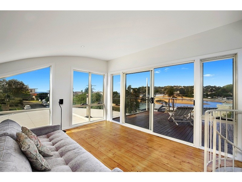 22 Bareena Avenue, North Avoca NSW 2260