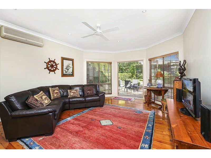 7 Asca Drive, Green Point NSW 2251