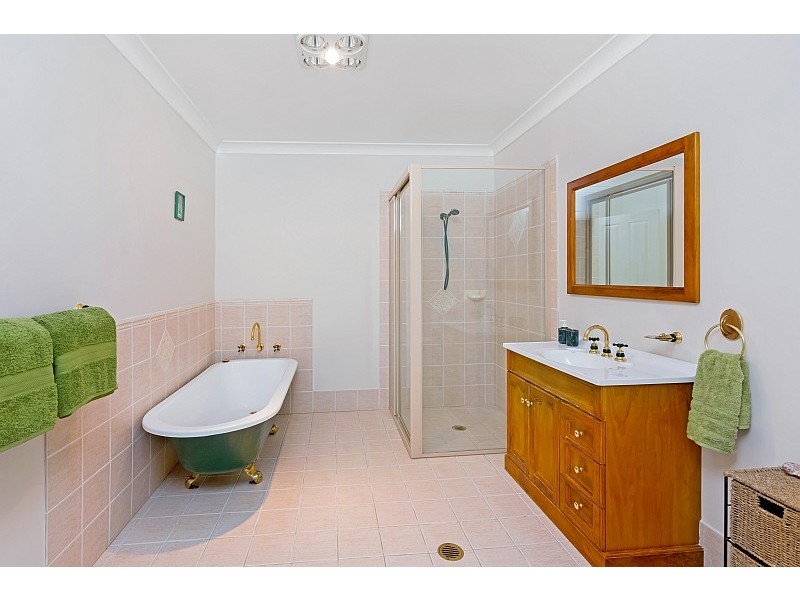 7 Asca Drive, Green Point NSW 2251