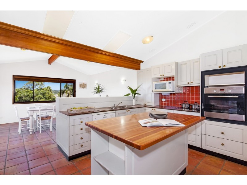 15 Braemar Drive, Wamberal NSW 2260