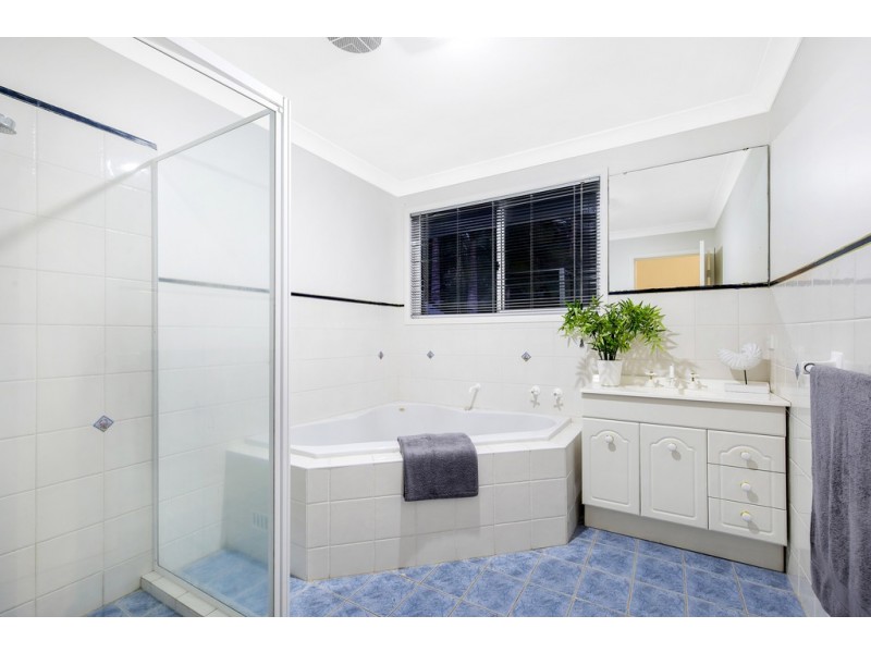 13 Thames Drive, Erina NSW 2250