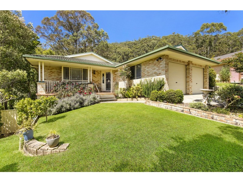 35 Thames Drive, Erina NSW 2250