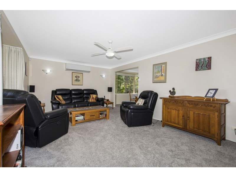 35 Thames Drive, Erina NSW 2250