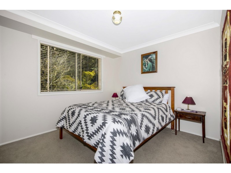 35 Thames Drive, Erina NSW 2250