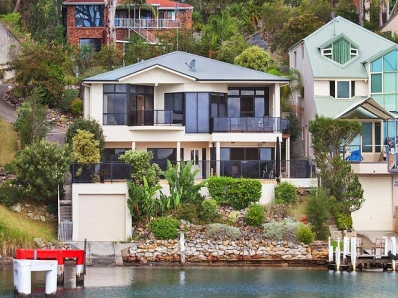 4 Daley Avenue, Daleys Point NSW 2257