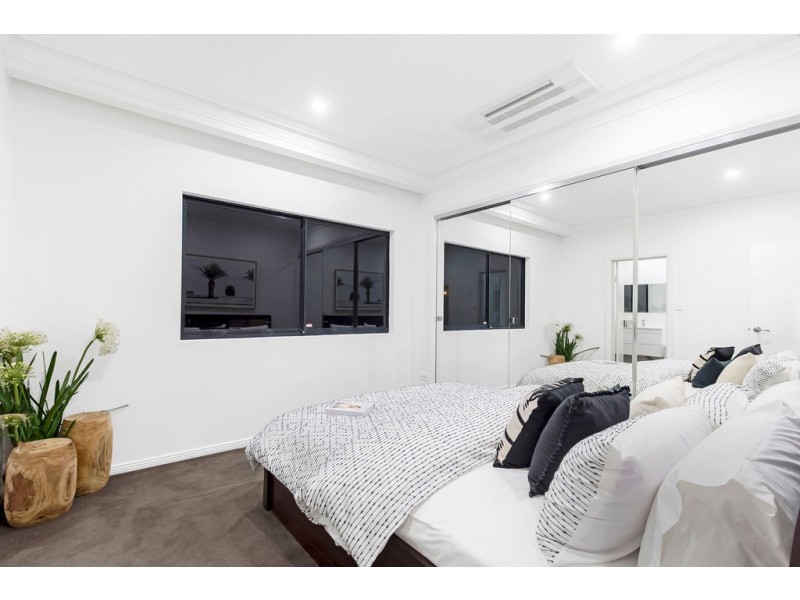 2/1 Ena Street, Terrigal NSW 2260