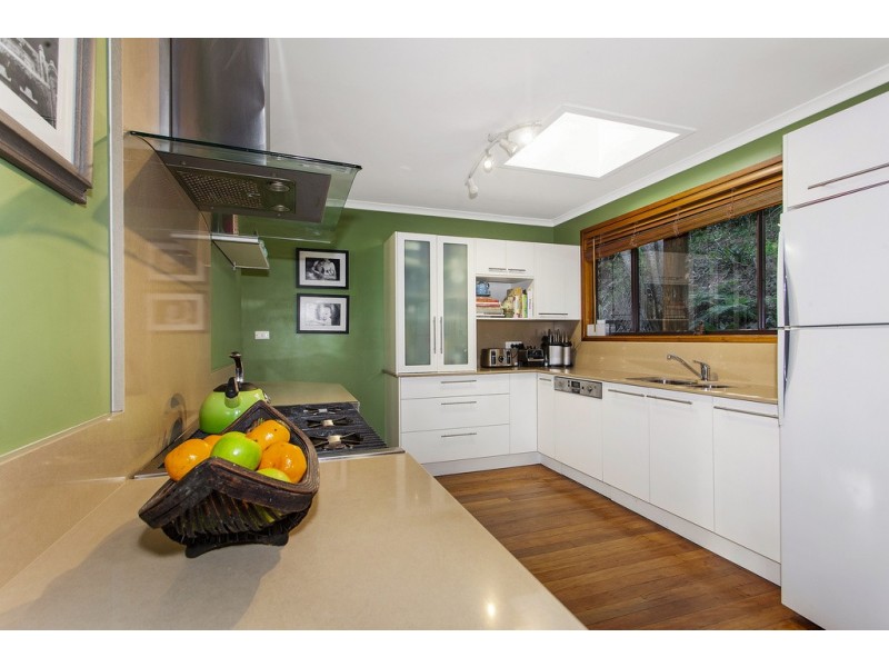 7 Easter Parade, North Avoca NSW 2260