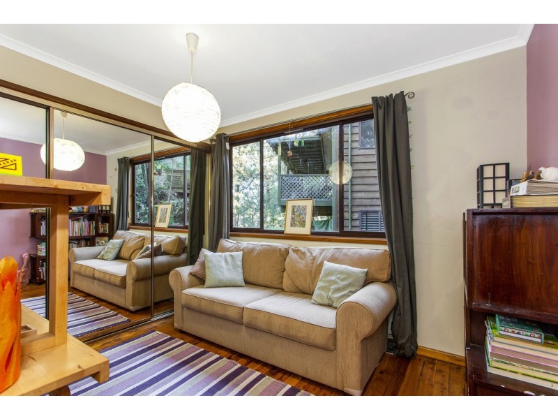 7 Easter Parade, North Avoca NSW 2260