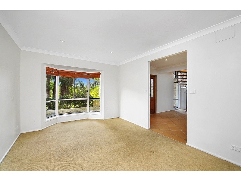 6 Fitzgibbons Close, Avoca Beach NSW 2251