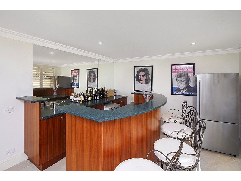 2 View Street, North Avoca NSW 2260