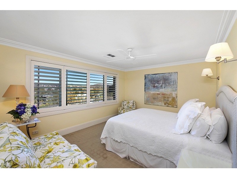 2 View Street, North Avoca NSW 2260