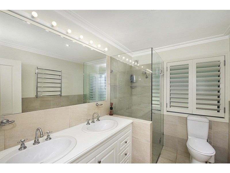 2 View Street, North Avoca NSW 2260