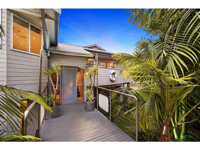 1 View Street, North Avoca NSW 2260