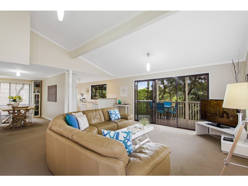 35 Easter Parade, North Avoca NSW 2260