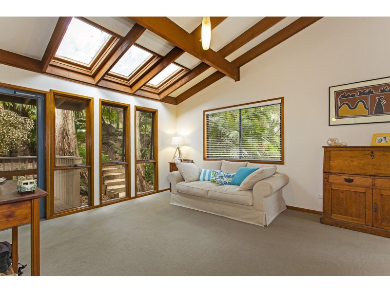 35 Easter Parade, North Avoca NSW 2260