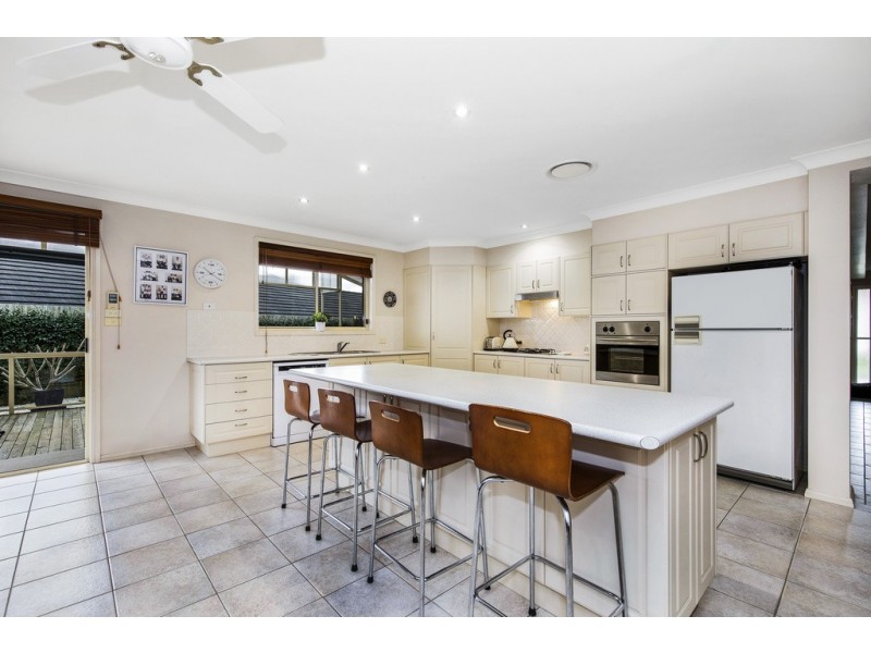 6 Tallowood Crescent, Erina NSW 2250