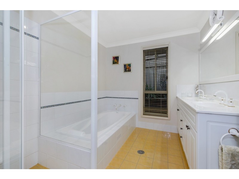 6 Tallowood Crescent, Erina NSW 2250