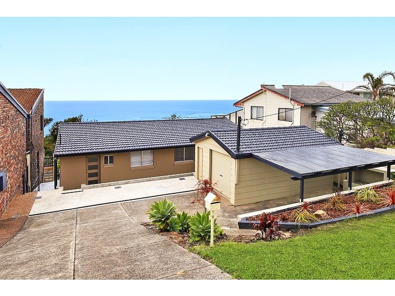 5 North Scenic Rd, Forresters Beach NSW 2260