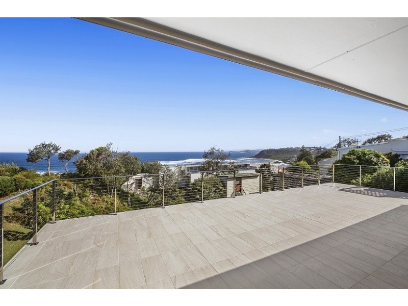 5 North Scenic Rd, Forresters Beach NSW 2260