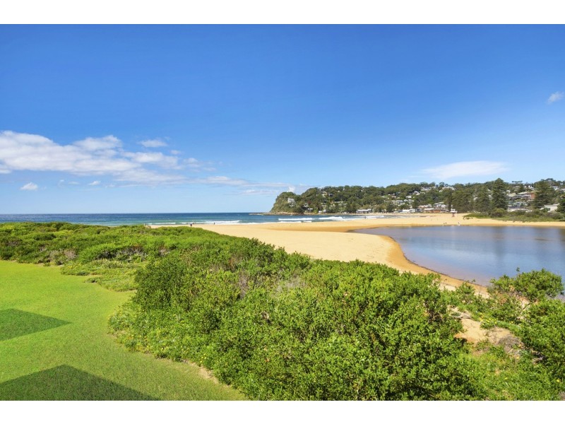 16 Bareena Avenue, North Avoca NSW 2260