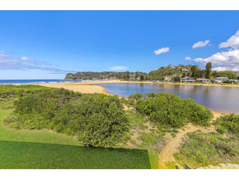 16 Bareena Avenue, North Avoca NSW 2260