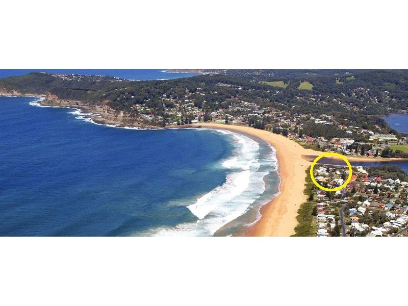 16 Bareena Avenue, North Avoca NSW 2260