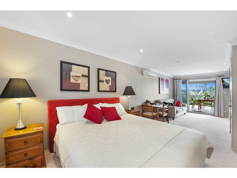 9 Yumbool Close, Forresters Beach NSW 2260