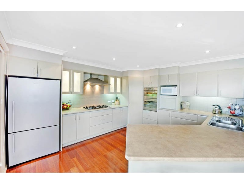 9 Yumbool Close, Forresters Beach NSW 2260