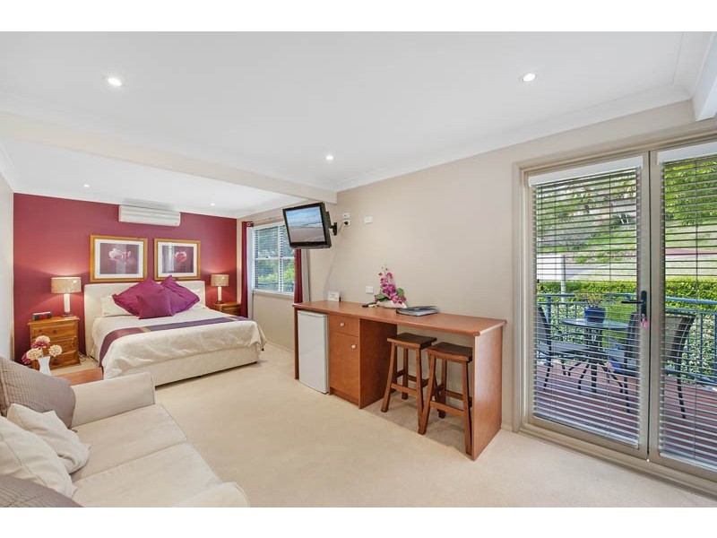 9 Yumbool Close, Forresters Beach NSW 2260