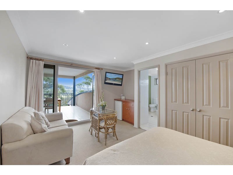 9 Yumbool Close, Forresters Beach NSW 2260