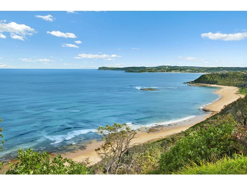 9 Yumbool Close, Forresters Beach NSW 2260