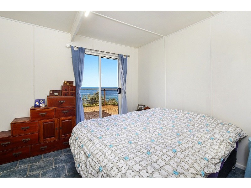58 Forresters Beach Road, Forresters Beach NSW 2260