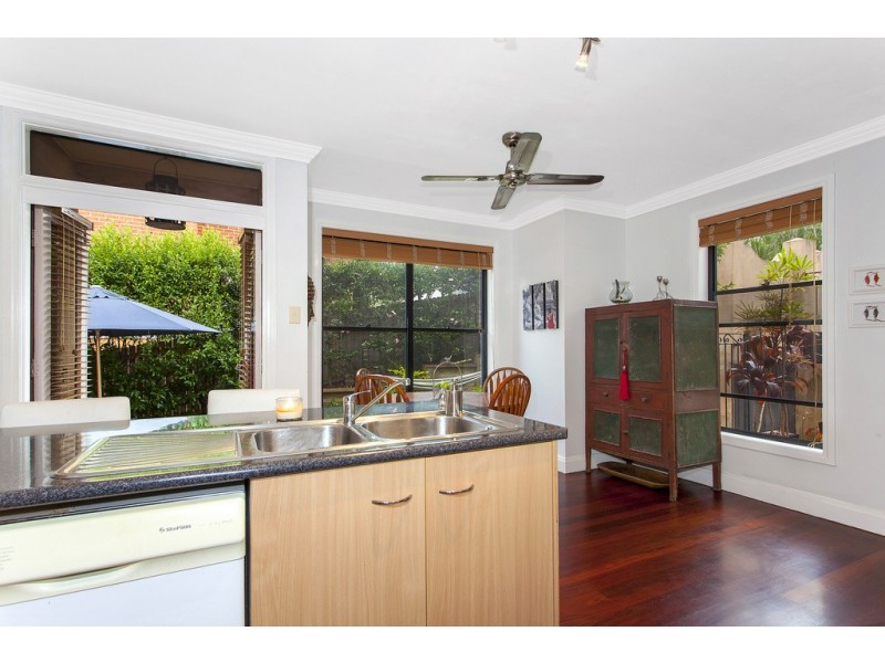 1/27 Barnhill Road, Terrigal NSW 2260