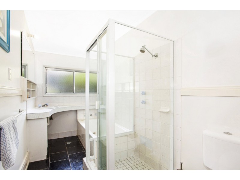 581 The Entrance Road, Bateau Bay NSW 2261