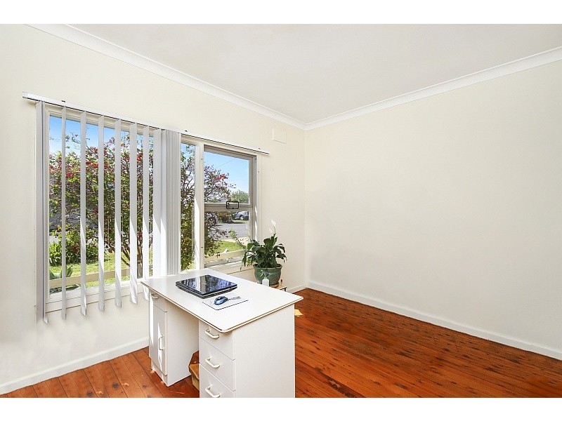 58 Forresters Beach Road, Forresters Beach NSW 2260
