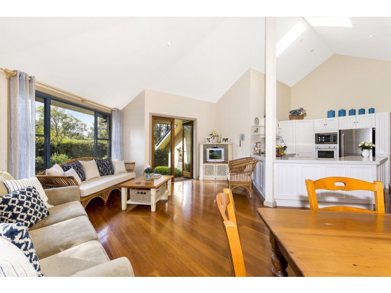 118 Bradleys Road, North Avoca NSW 2260