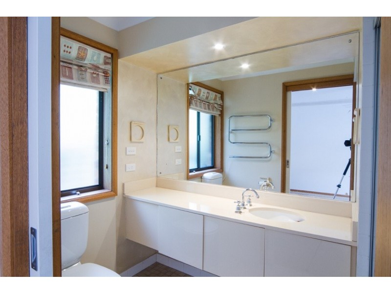 35 Tramway Road, North Avoca NSW 2260