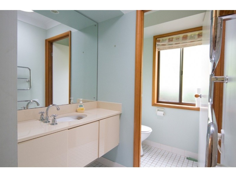 35 Tramway Road, North Avoca NSW 2260