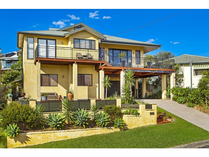 5 Lavinia Street, Forresters Beach NSW 2260