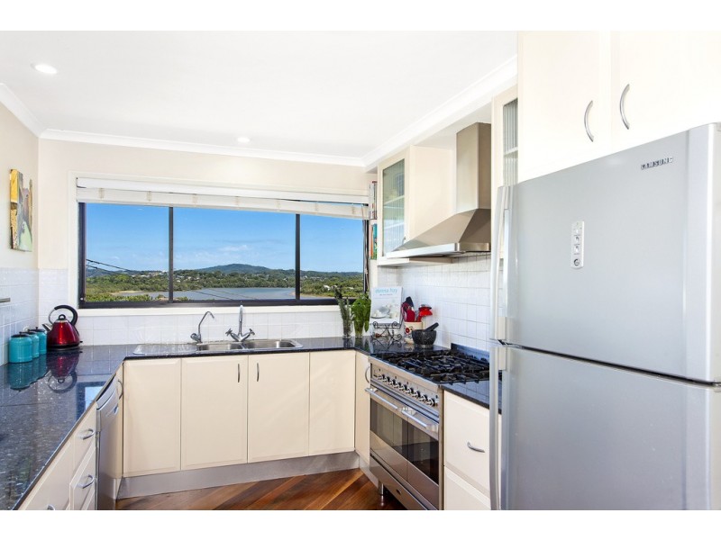 5 Lavinia Street, Forresters Beach NSW 2260