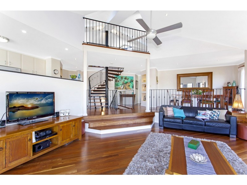 5 Lavinia Street, Forresters Beach NSW 2260