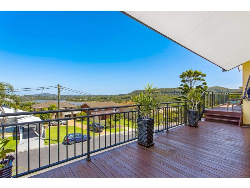5 Lavinia Street, Forresters Beach NSW 2260