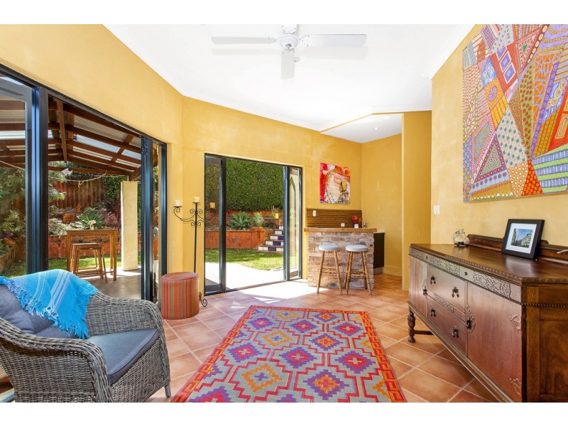 5 Lavinia Street, Forresters Beach NSW 2260