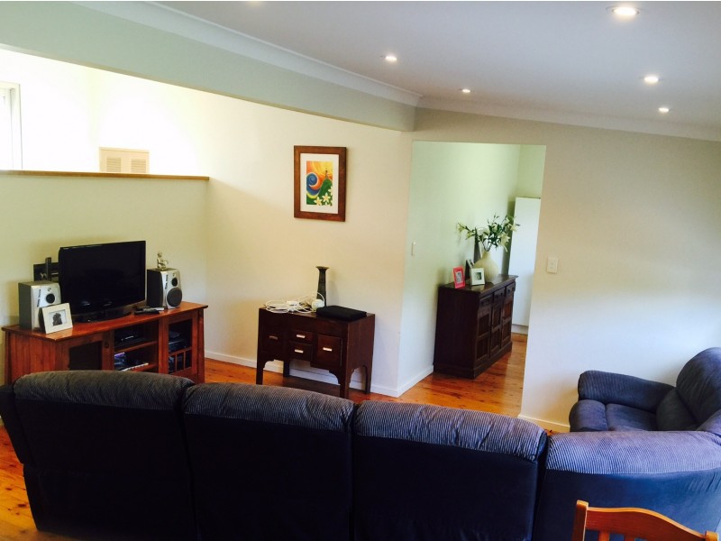 8 Adina Place, Wamberal NSW 2260