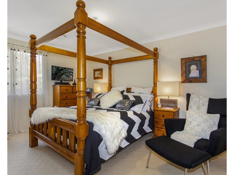 77 Surf Rider Avenue, North Avoca NSW 2260