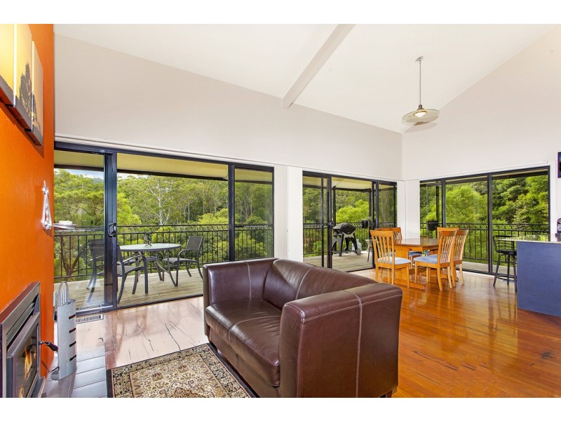 390 Oak Road, Matcham NSW 2250