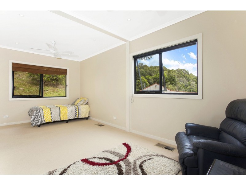 390 Oak Road, Matcham NSW 2250