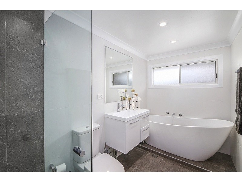 91 Surf Rider Avenue, North Avoca NSW 2260