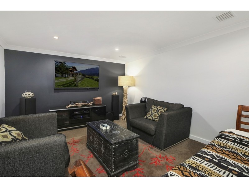 91 Surf Rider Avenue, North Avoca NSW 2260